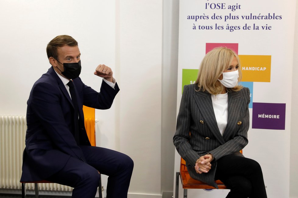 Prezident Macron s manželkou Brigitte.