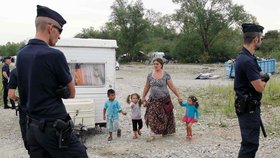 Postup Francie proti romským imigrantům, kteří pocházejí nejčastěji z Rumunska a Bulharska, sleduje i EU.