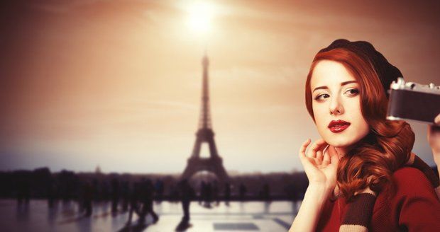 Kdo vyfotí noční Eiffelovku na Facebook, porušuje zákon! Europoslanec hájí zákaz focení na ulici