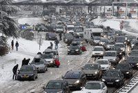 Dopravní kolaps v Alpách ve Francii: Tisíce zablokovaných aut!