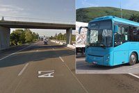 Autobus s českými školáčky ve Francii ostřeloval útočník. Pět osob zraněno