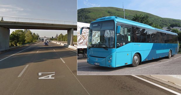 Autobus s českými školáčky ve Francii ostřeloval útočník. Pět osob zraněno
