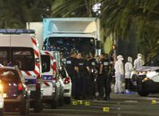 Teror ve Francii: Náklaďák zabíjel desítky lidí v davu.