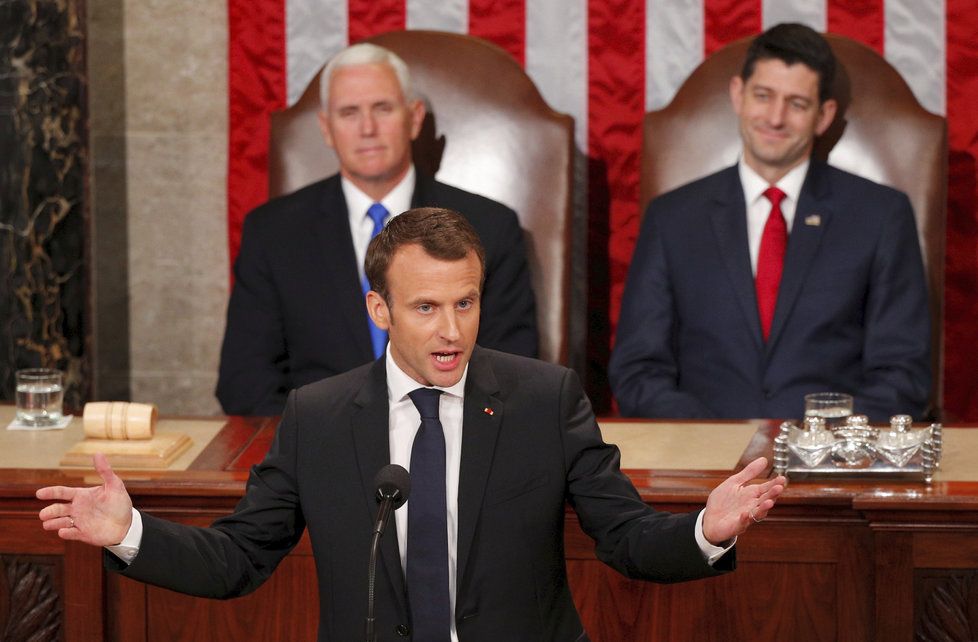 Francouzský prezident Emmanuel Macron promluvil v americkém Kongresu.