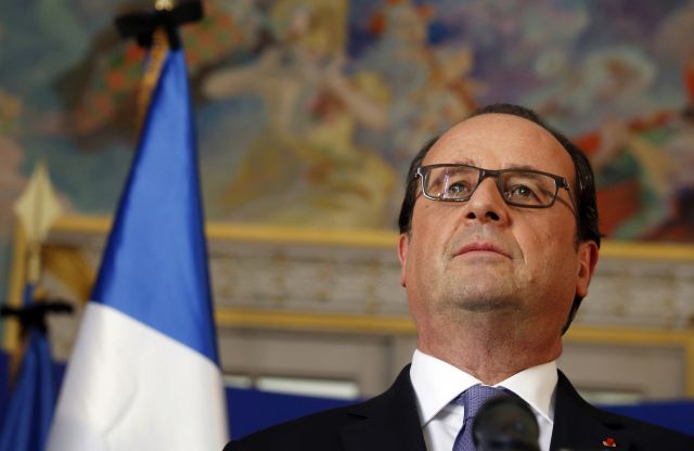 Francoise Hollande na tiskové konferenci