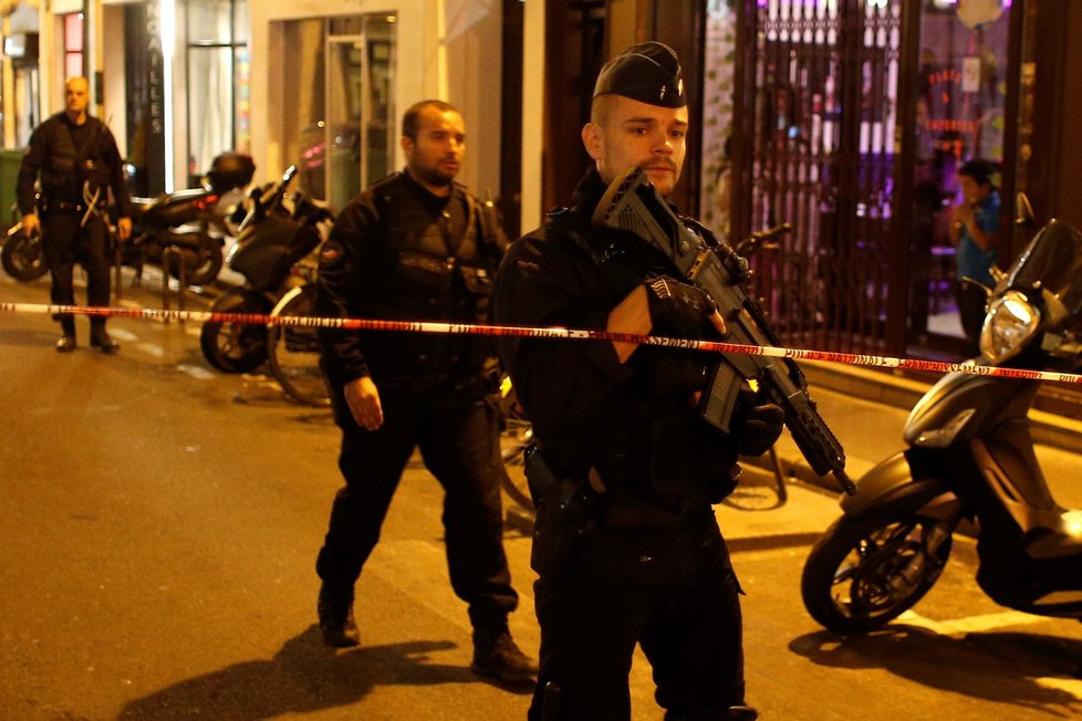Ve Francii útočil jednadvacetiletý Čečenec, k jeho činu se přihlásil Islámský stát
