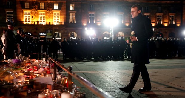 Obětí po střelbě na trzích ve Štrasburku už je pět. Zemřel polský hudebník