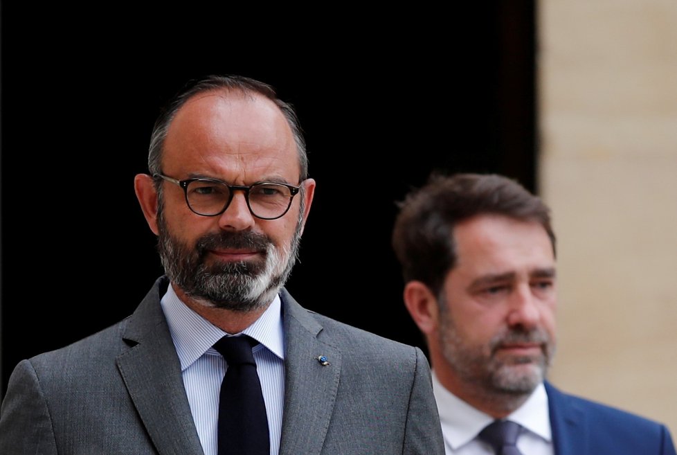 Premiér Édouard Philippe podal demisi, ve Francii končí celá vláda.