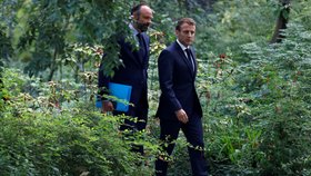 Francouzský prezident Emmanuel Macron a premiér Édouard Philippe