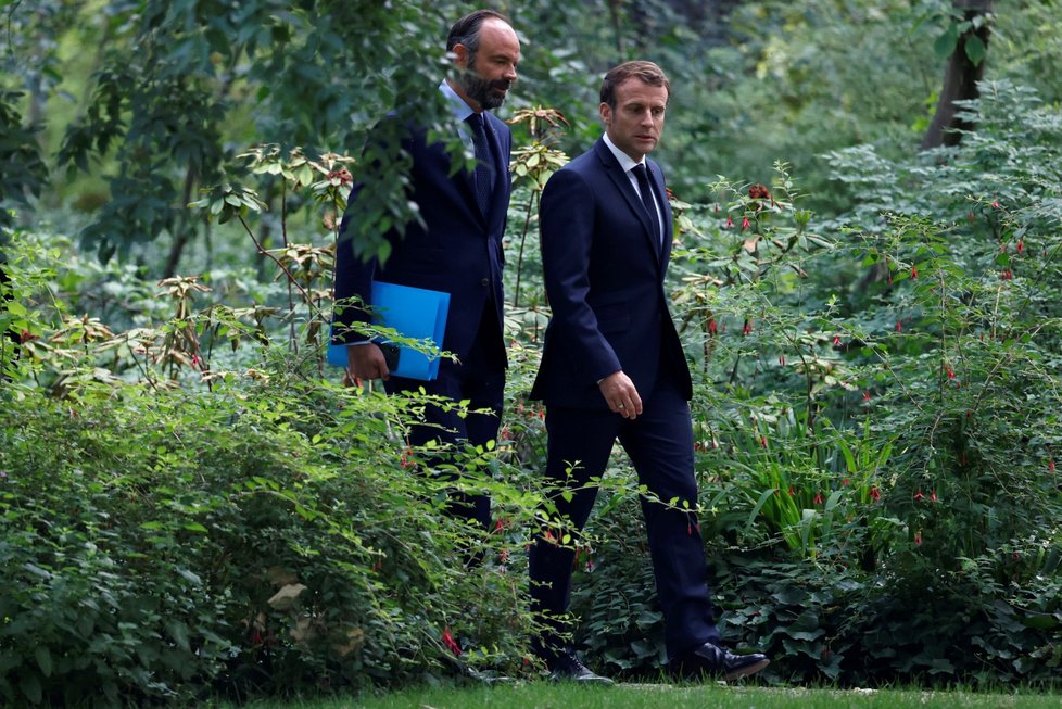 Francouzský prezident Emmanuel Macron a premiér Édouard Philippe.