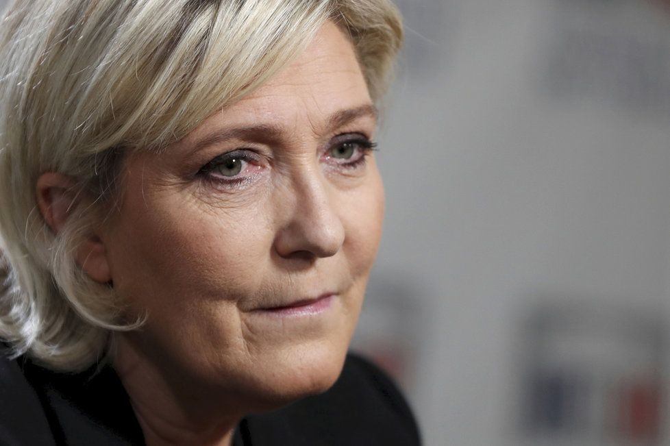 V čele francouzské Národní fronty zůstává Le Penová, její otec přišel o svou funkci.