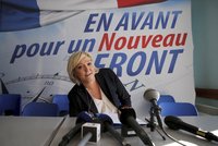 Le Penová mění název strany, prý i kvůli rasismu. Její otec mluví o zradě