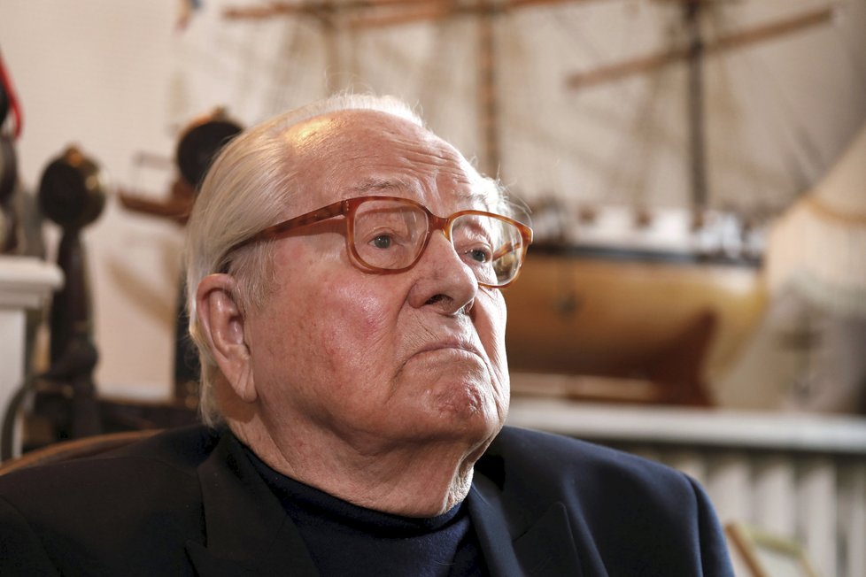 Zakladatel strany Národní fronta Jean-Marie Le Pen.