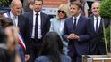 Francouzský prezident Emmanuel Macrona odevzdal hlas v doprovodu manželky Brigitte.