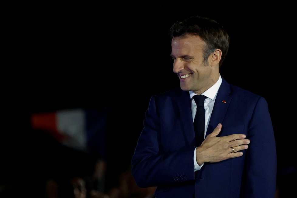 Druhé kolo prezidentských voleb ve Francii: Emmanuel Macron před vítězným projevem  (24.4.2022)