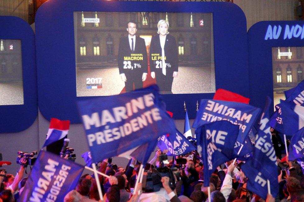 Francouzi reagují na výsledek 1. kola prezidentských voleb.