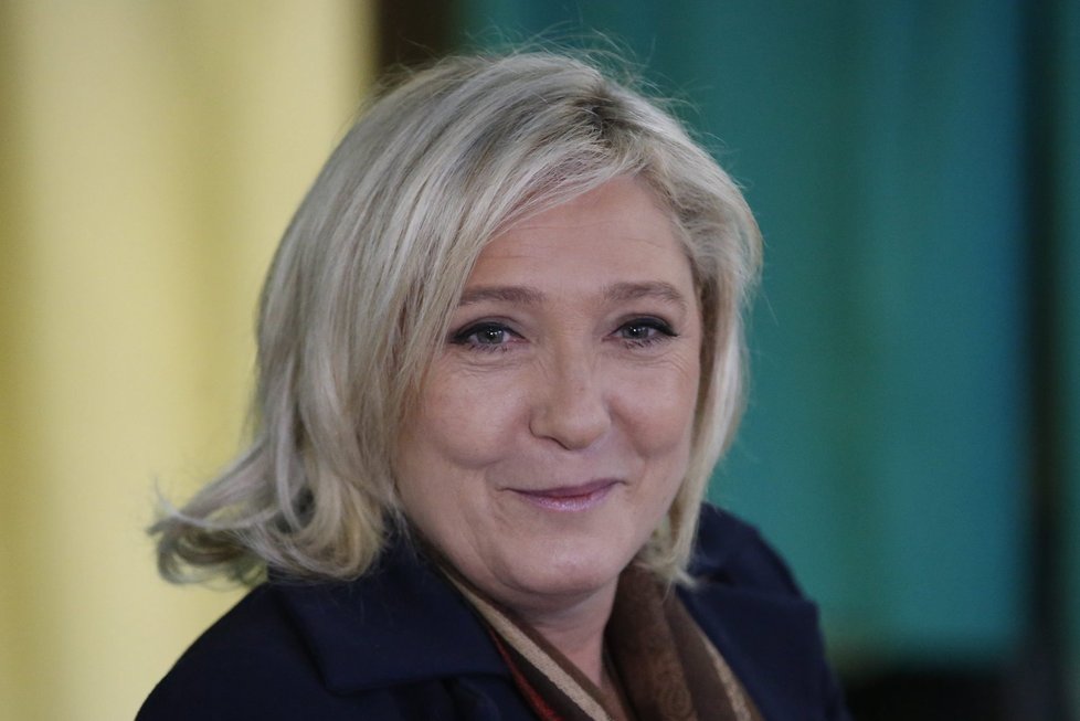 Kandidátka radikální pravice Marine Le Penová