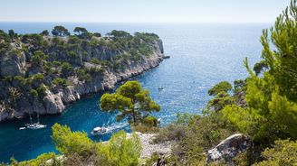 Calanques: Skalnatá krása Azurového pobřeží