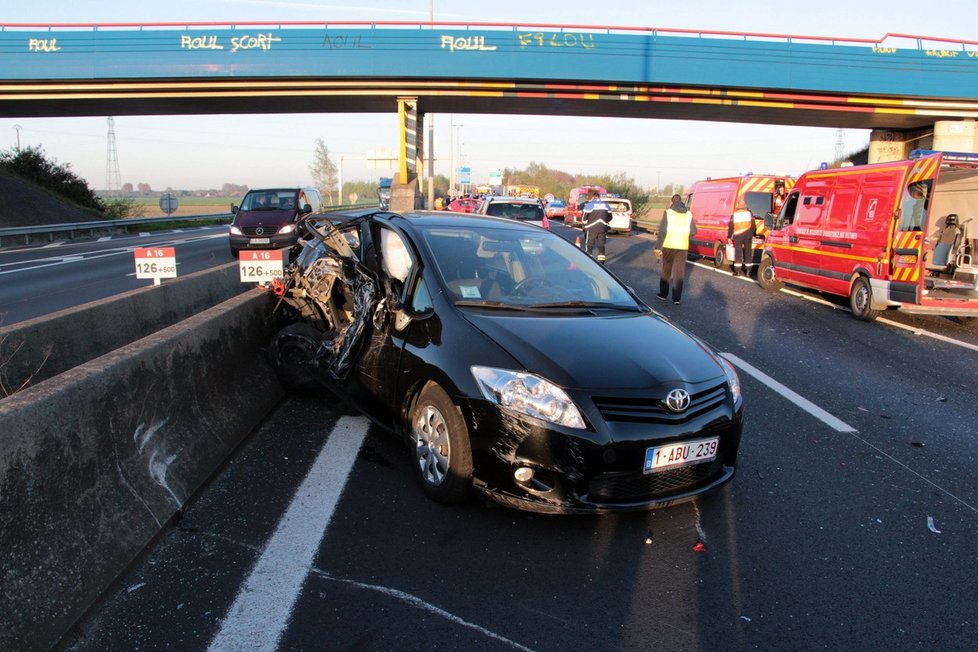 Belgická policie honila pašeráky na dálnici.