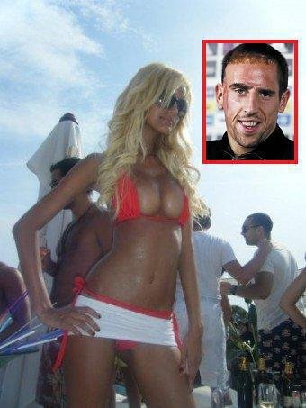 Franck Ribéry si užíval s touto krásnou prostitútkou.