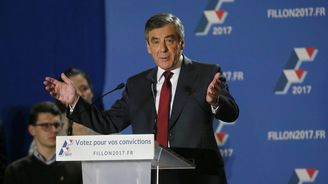 Skandál po francouzsku. Kandidát na prezidenta Fillon měl dostat oblečení za milion korun