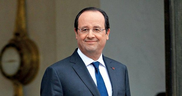 Francouzi rozdali politikům ceny za humor. Vyhrál bývalý prezident Hollande