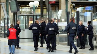 Policie v Paříži má už toho dost - nechce hlídat fanouškovské zóny při fotbalovém Euru