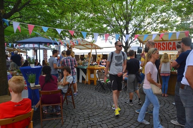 Francouzský trh na Kampě mohou milovníci jídla navštívit do neděle.