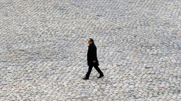 Francouzský prezident François Hollande při tryzně za oběti pařížských útoků