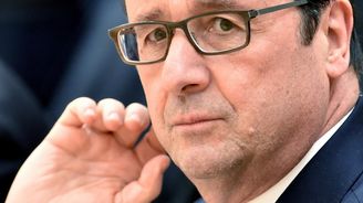 Hollande vyhlašuje po teroristických útocích výjimečný stav