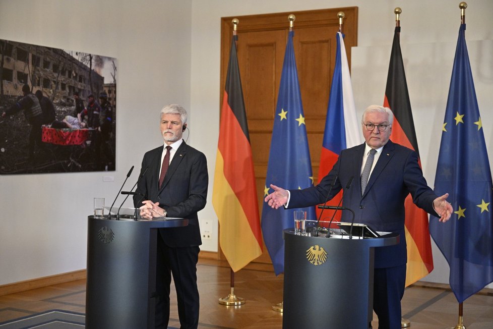 Český prezident Petr Pavel a německý prezident Frank-Walter Steinmeier na tiskové konferenci v Berlíně (21.3.2023