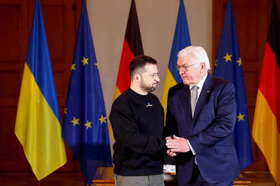 Ukrajinský prezident Volodymyr Zelenskyj se v Německu setkal s tamní hlavou státu Frank-Walterem Steinmeierem (14.5.2023).