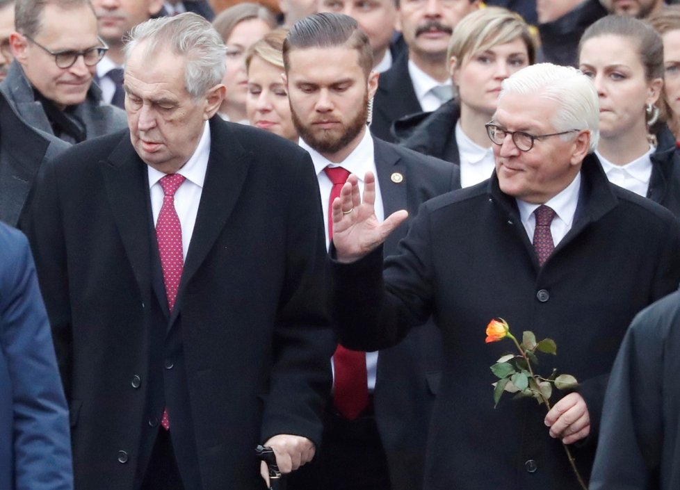 Prezident Miloš Zeman a německá hlava státu Frank-Walter Steinmeier na oslavách 30 let od pádu berlínské zdi