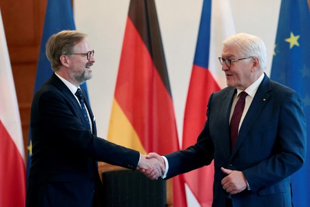 Premiér Petr Fiala (ODS) se v Německu setkal s německým prezidentem Frankem-Walterem Steinmeierem (5.5.2022)