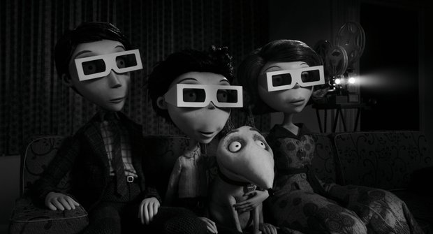 Mrtvý domácí mazlíček Frankenweenie pořád kouše