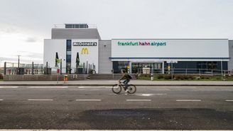 Letiště Frankfurt-Hahn je v insolvenci. Cíli fandů levných letenek nepomohl ani boom nákladní dopravy