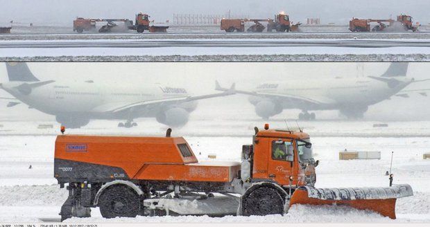 Zavřená letiště, rušení 330 letů i zasypané vlaky: V Německu kvůli sněhu kolabuje doprava