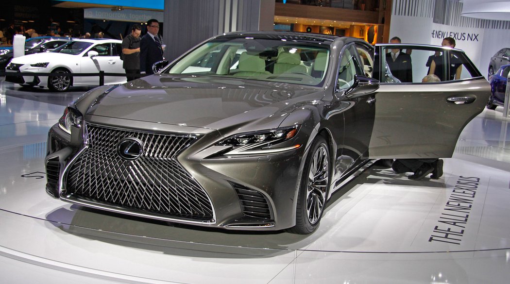 Lexus LS