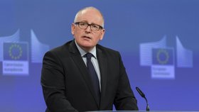 Místopředseda Evropské komise Timmermans na tiskovce