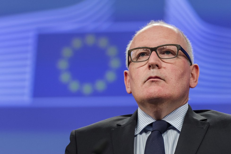 Místopředseda Evropské komise Timmermans na tiskovce