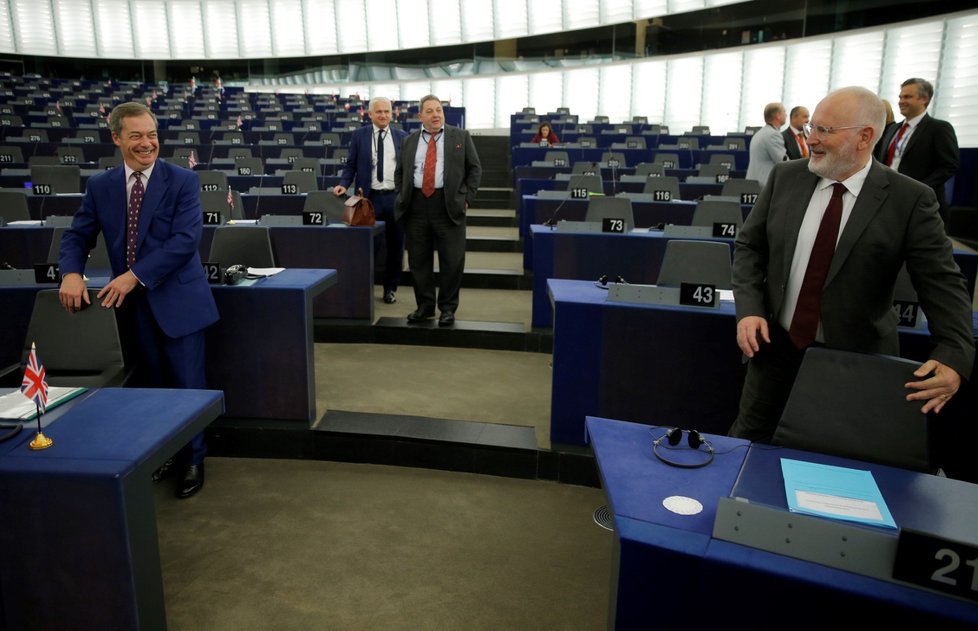 Stranu evropských socialistů (PES), která tvoří v Evropském parlamentu druhou největší frakci, povede do květnových voleb jako vedoucí kandidát Frans Timmermans.