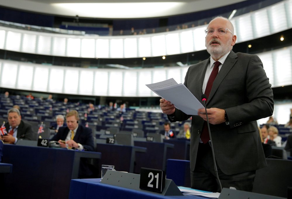 Stranu evropských socialistů (PES), která tvoří v Evropském parlamentu druhou největší frakci, povede do květnových voleb jako vedoucí kandidát Frans Timmermans.