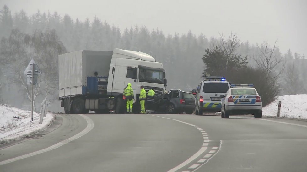 František zemřel ve svém autě pod koly kamionu