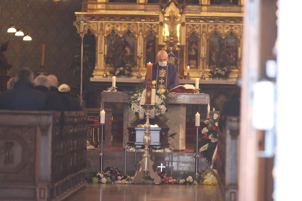 Poslední rozloučení s režisérem Františkem Filipem na Vyšehradě.