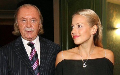 Nejúspěšnější český producent František Janeček se svojí partnerkou Terezou Mátlovou. Ta má v Bídnících jednu z hlavních rolí.