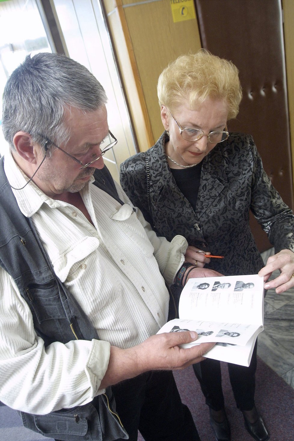 Člen Federálního shromáždění František Kondelík (vlevo)