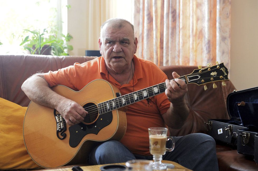 Písničkář František Nedvěd má cukrovku, a tak by se měl šetřit a dodržovat zdravou životosprávu.