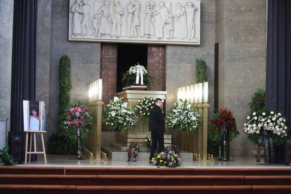 Pohřeb módní guru Blesku Františky Čížkové (†67) v pražských Strašnicích