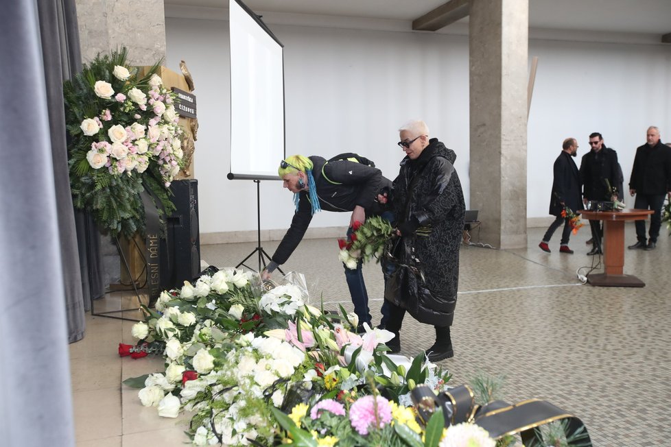 Pohřeb módní guru Blesku Františky Čížkové (†67) v pražských Strašnicích