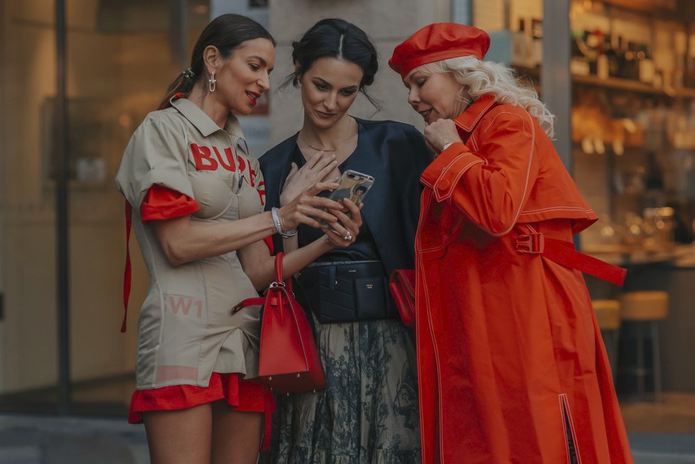 Františka zve na Mercedes-Benz Prague Fashion Week.